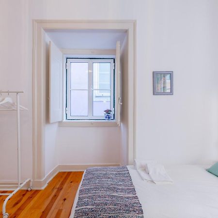 Spacious, Bright And Sunny Apartment, By Timecooler Lisbon Exterior photo
