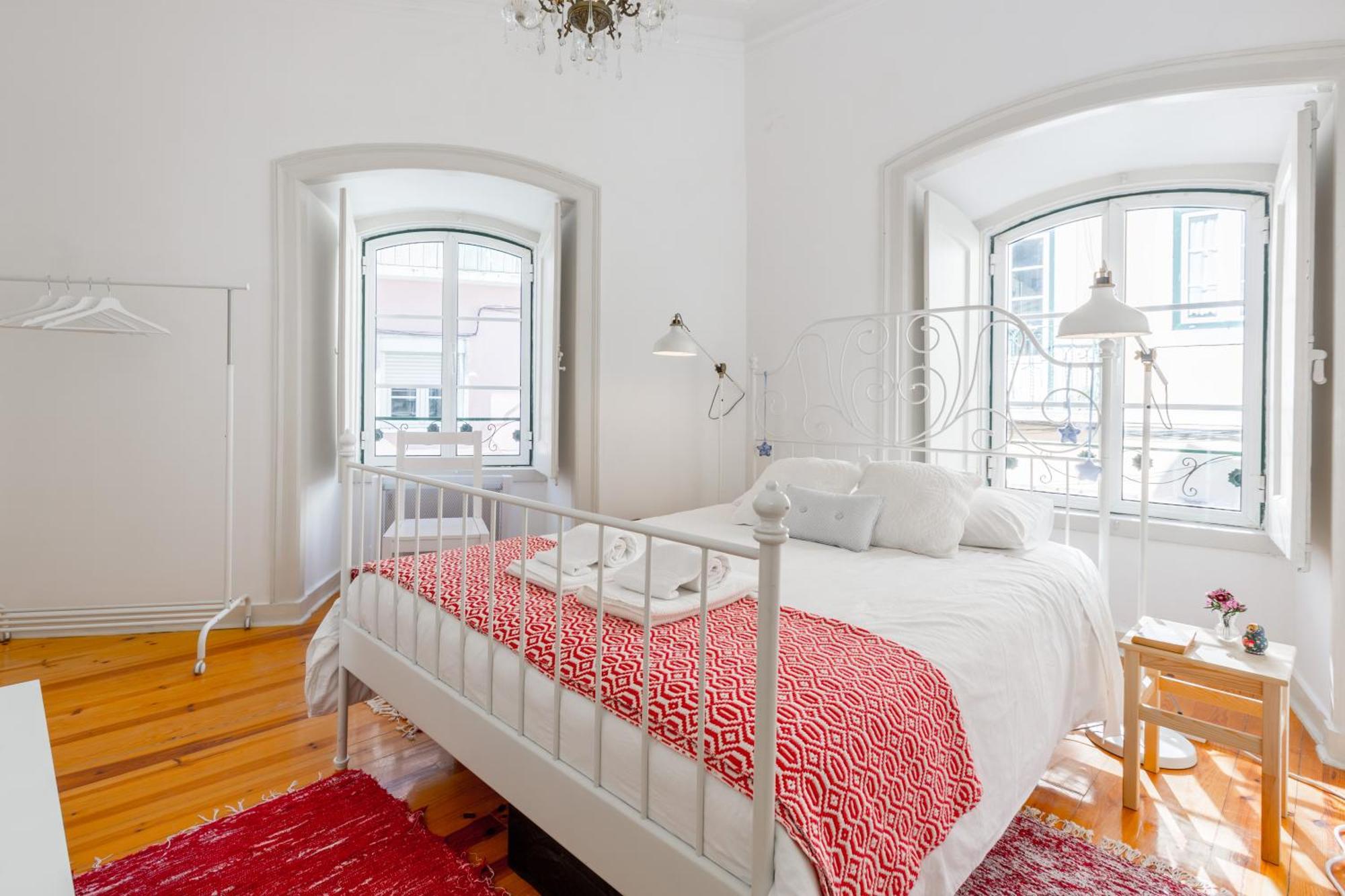 Spacious, Bright And Sunny Apartment, By Timecooler Lisbon Exterior photo