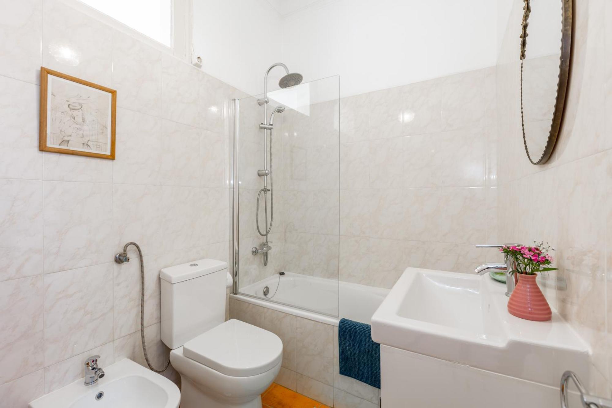 Spacious, Bright And Sunny Apartment, By Timecooler Lisbon Exterior photo