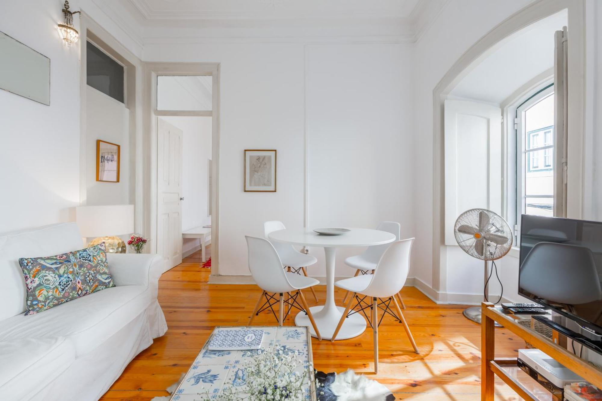 Spacious, Bright And Sunny Apartment, By Timecooler Lisbon Exterior photo